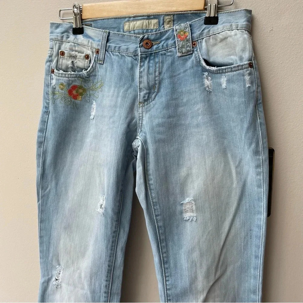 Colin’s Embroidered Floral Distressed Light Wash Lindsay Jeans Size 00 - Picture 3 of 9
